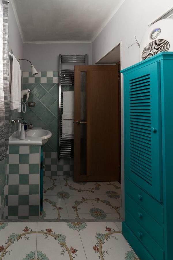 Flori'S Bed and Breakfast Viareggio Eksteriør billede
