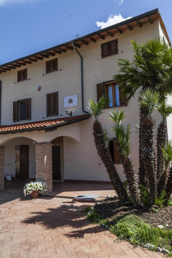 Flori'S Bed and Breakfast Viareggio Eksteriør billede