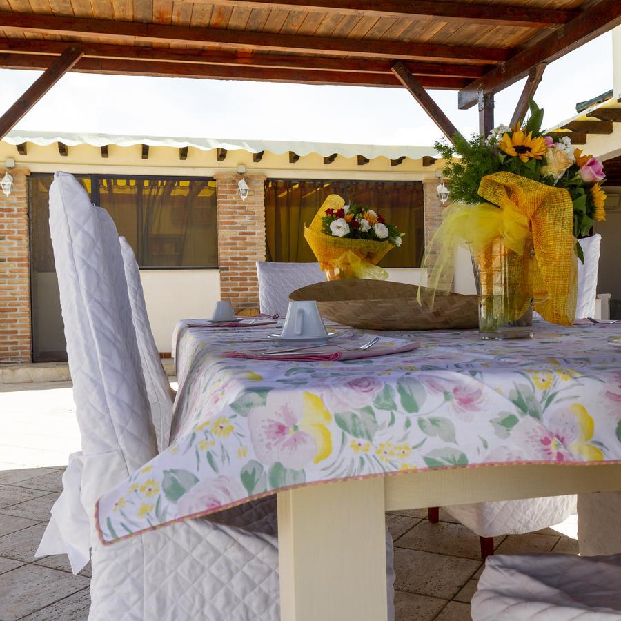 Flori'S Bed and Breakfast Viareggio Eksteriør billede
